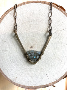 Triple Stones Bar & V Necklace